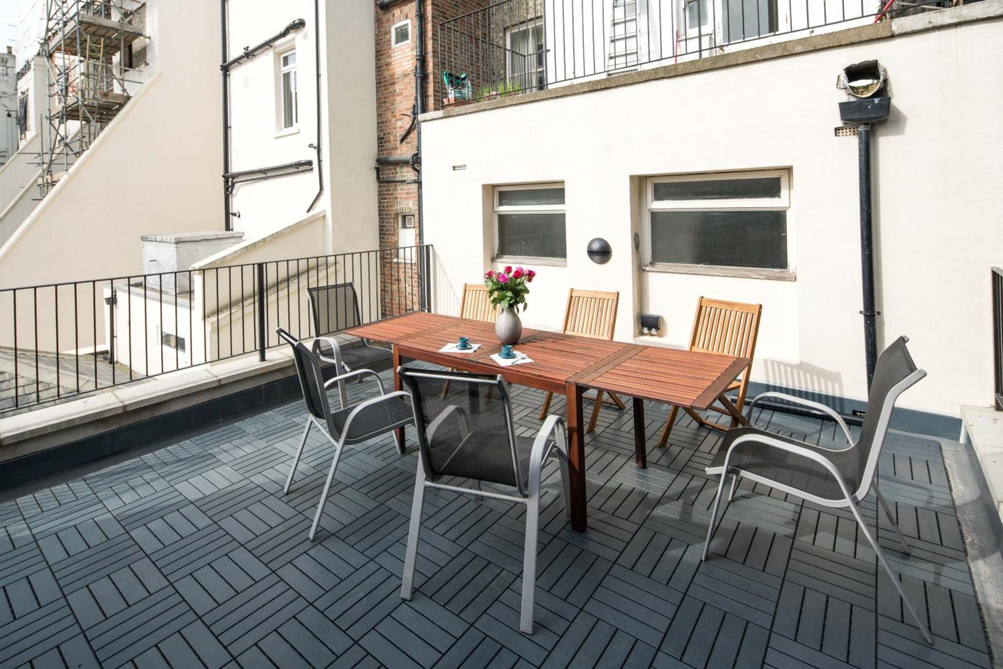 Apartamento Roof Haven At Kensington Mews Londres Exterior foto